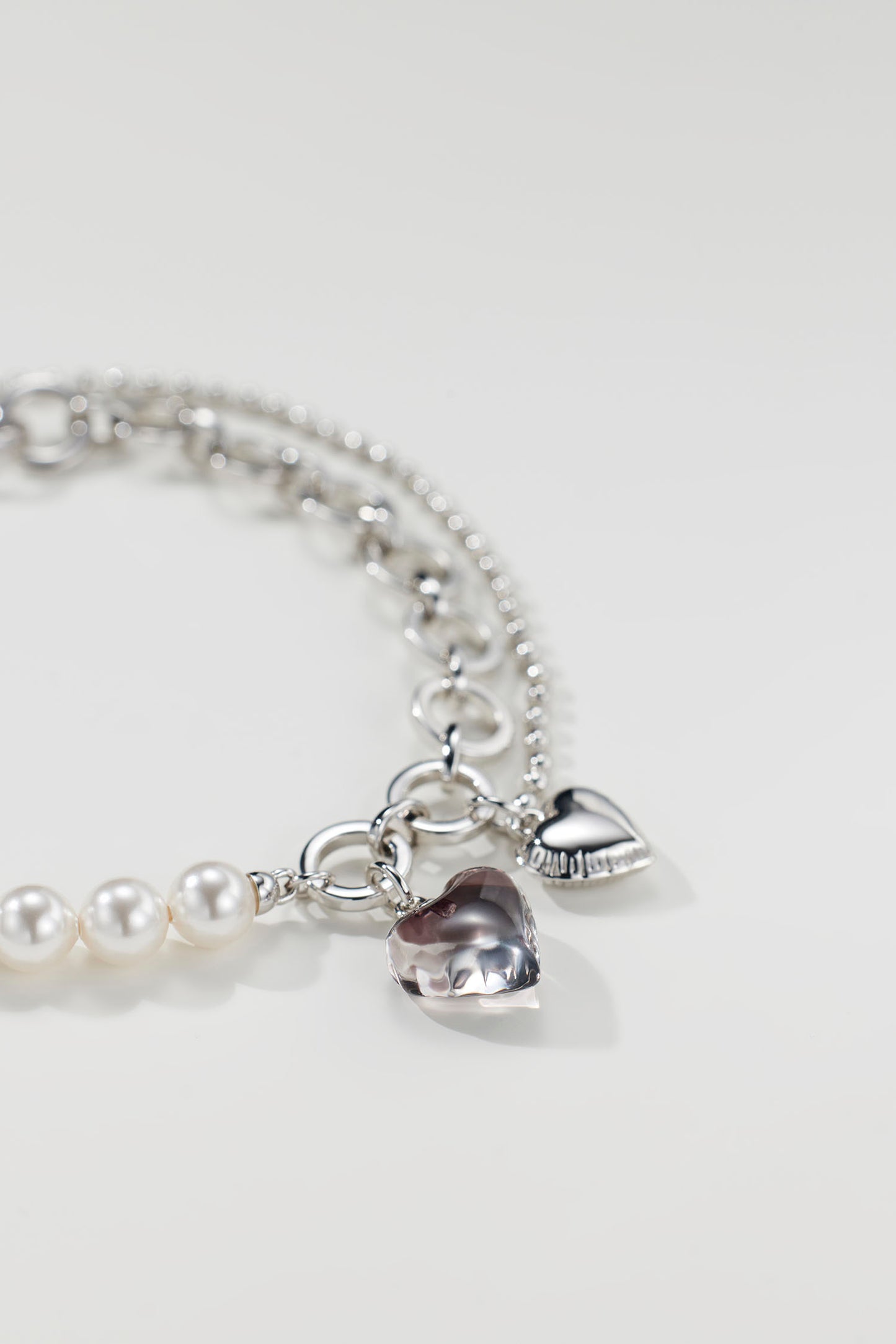 Tak Modne Lucite Dyed Heart Bracelet