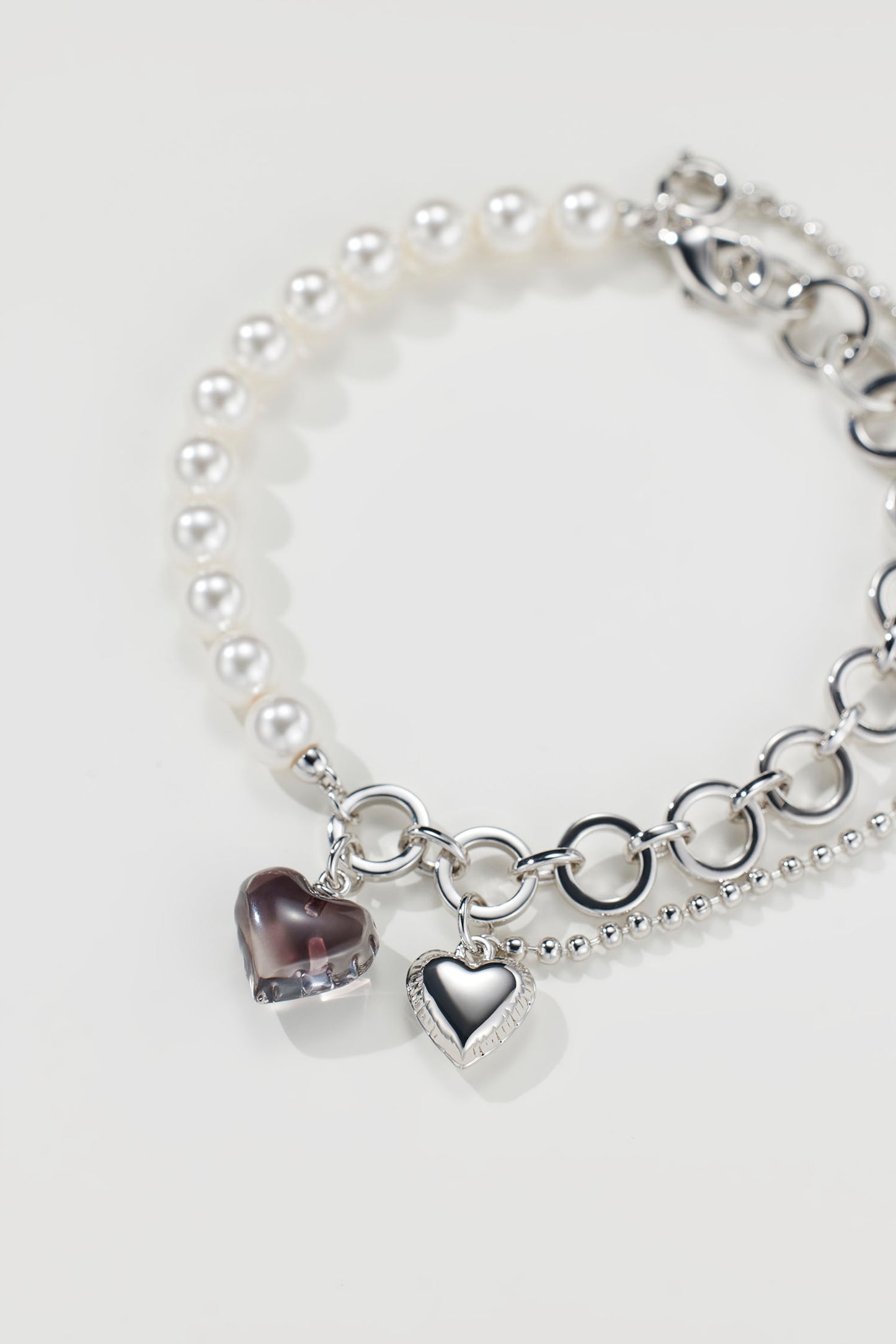 Tak Modne Lucite Dyed Heart Bracelet