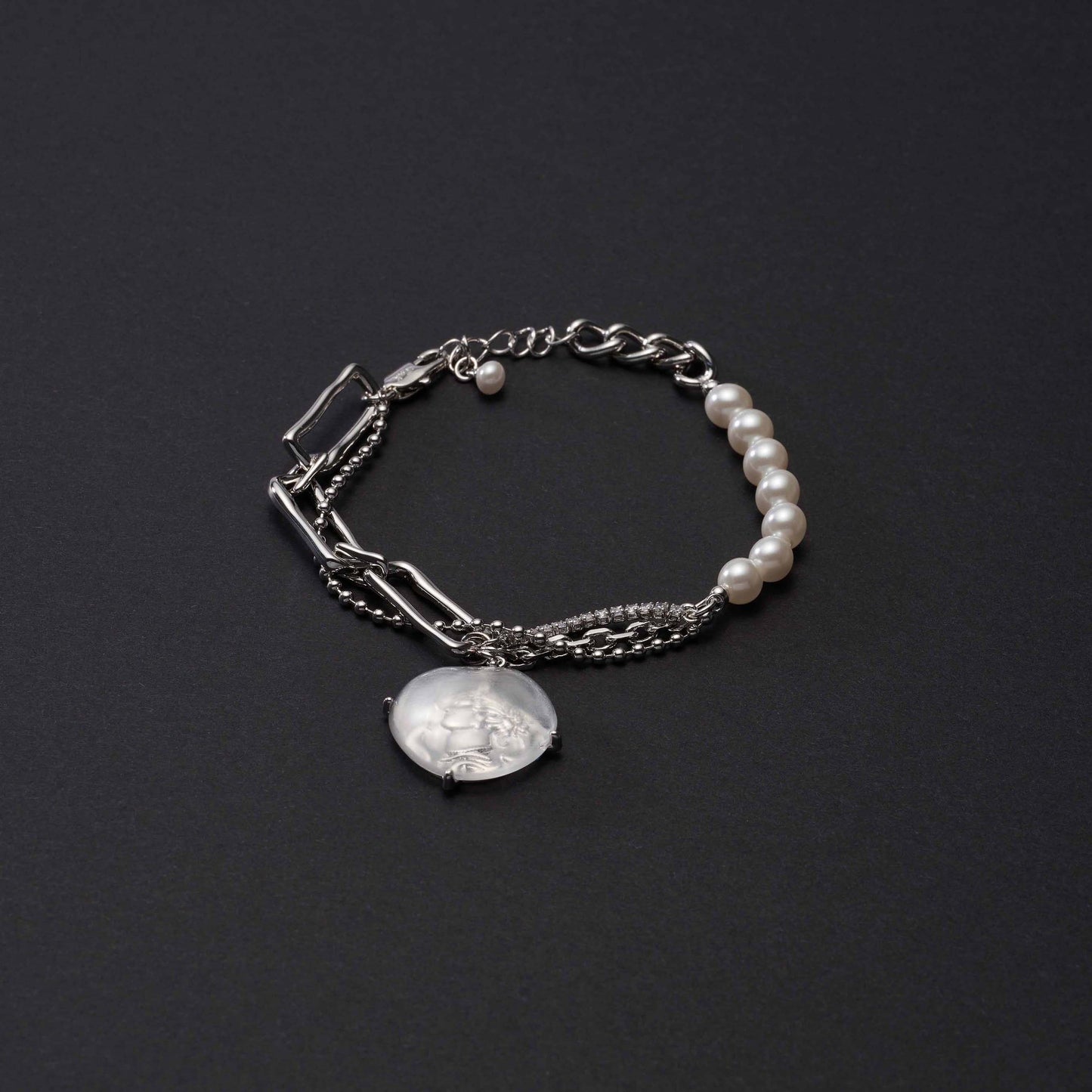 Pearl Metalic Lucite Bracelet